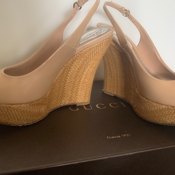 Gucci Vitello Vernice Soft Sable Wedge Sandal - Picture 2 of 6